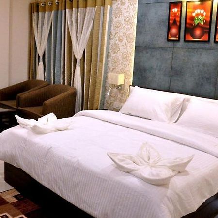 Bellevue Hotel Gwalior Bagian luar foto