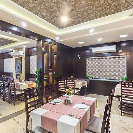 Bellevue Hotel Gwalior Bagian luar foto