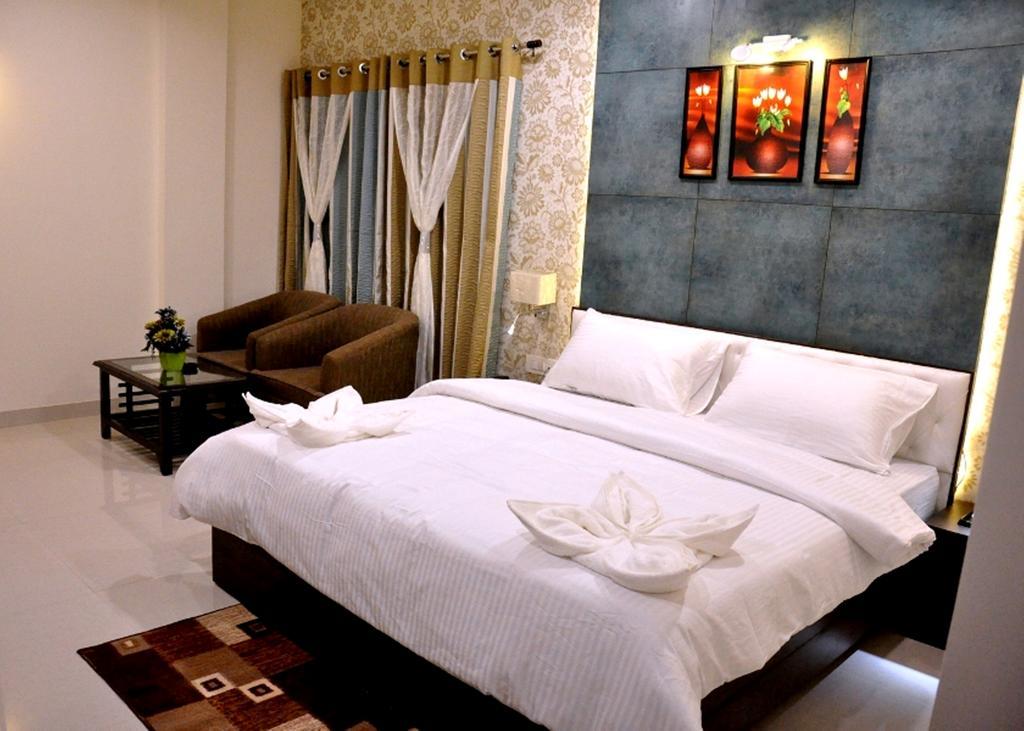 Bellevue Hotel Gwalior Ruang foto